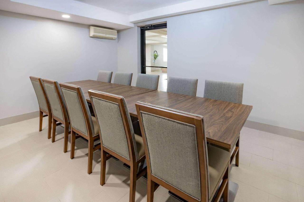 Wingate By Wyndham Fishkill Otel Dış mekan fotoğraf